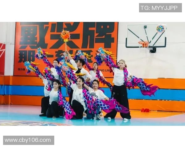 重庆街舞队技术水平引发热议舞者之间的风格与实力之争 重庆街舞队技术水平引发热议舞者之间的风格与实力之争