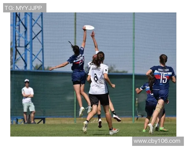 重庆飞盘队在极限运动会中以93分高居积分榜首位