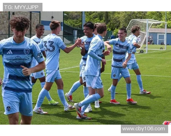 休斯顿与堪萨斯城激战比分揭晓精彩瞬间回顾与分析