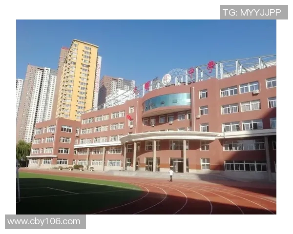 王汝恒:从普通学子到科技先锋的成长之路与奋斗故事 王汝恒:从普通学子到科技先锋的成长之路与奋斗故事