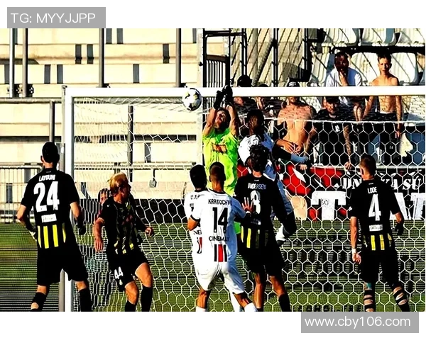 萨尔茨堡与巴萨激战正酣谁能在欧冠赛场笑到最后