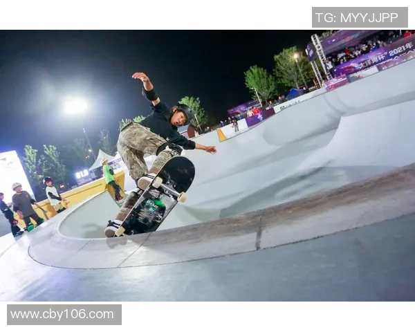 重庆滑板队在世界滑板锦标赛中以56分稳居积分榜首位